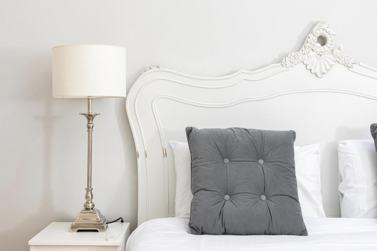Penthousestays Notting Hill - Spacious 3 Bedroom King Bed Apartment - Near Portobello Road & Kensington High Street 런던 외부 사진