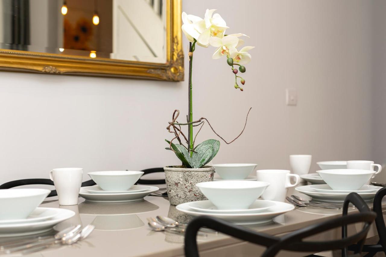 Penthousestays Notting Hill - Spacious 3 Bedroom King Bed Apartment - Near Portobello Road & Kensington High Street 런던 외부 사진