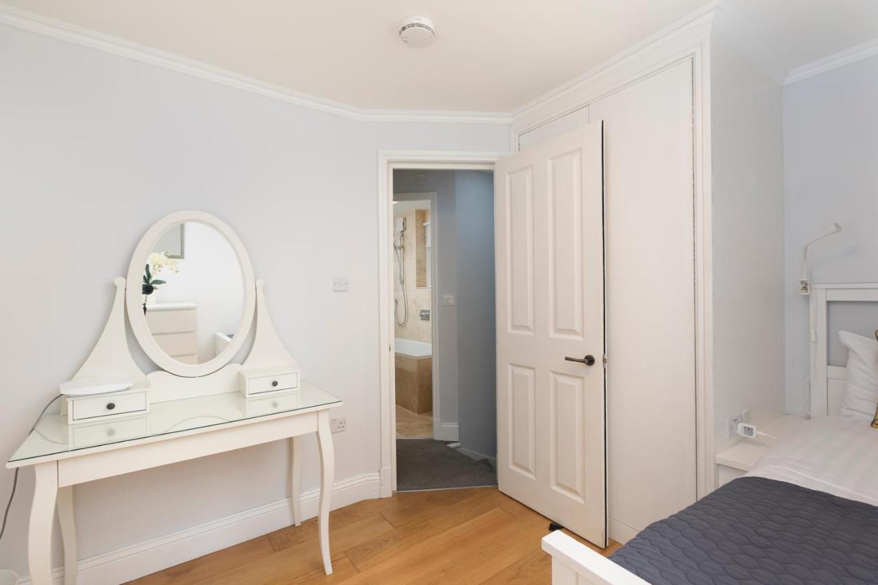 Penthousestays Notting Hill - Spacious 3 Bedroom King Bed Apartment - Near Portobello Road & Kensington High Street 런던 외부 사진