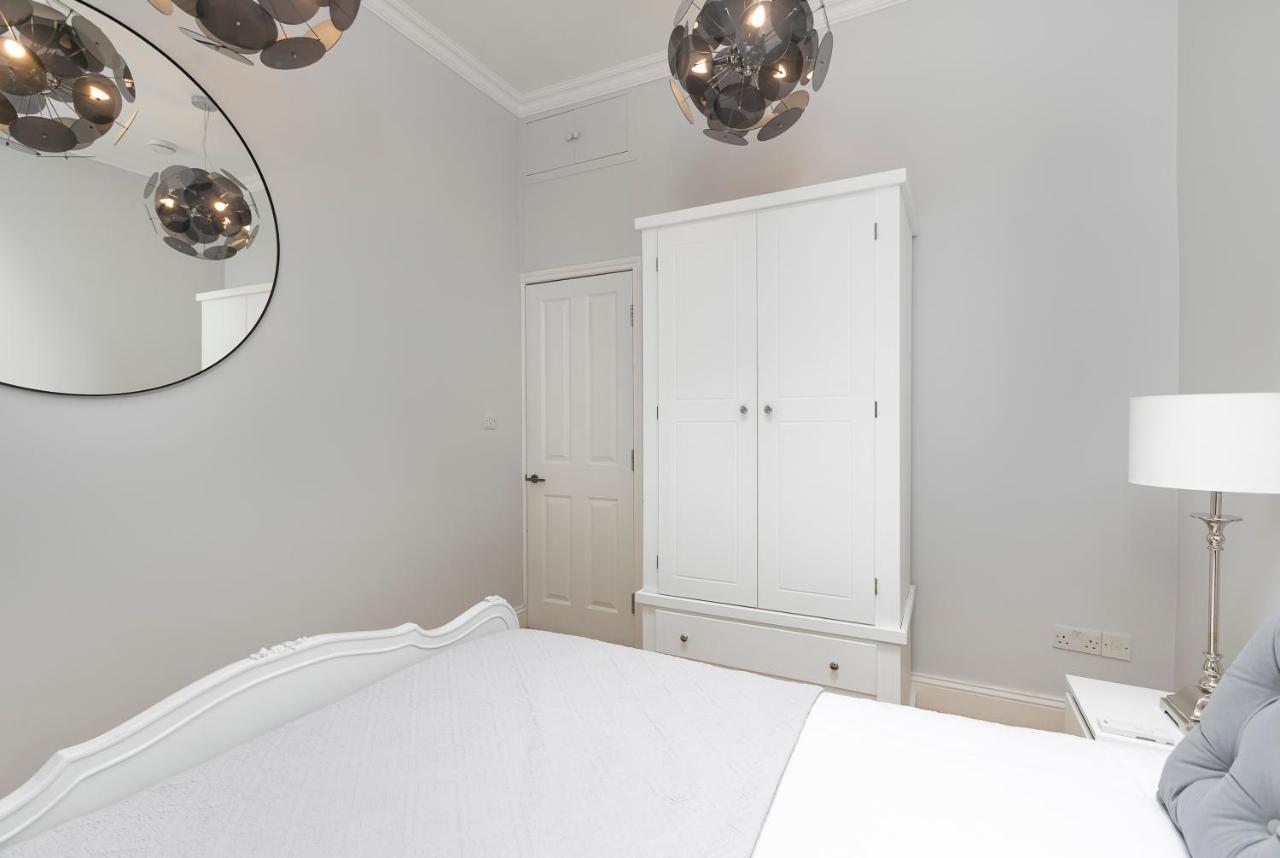 Penthousestays Notting Hill - Spacious 3 Bedroom King Bed Apartment - Near Portobello Road & Kensington High Street 런던 외부 사진