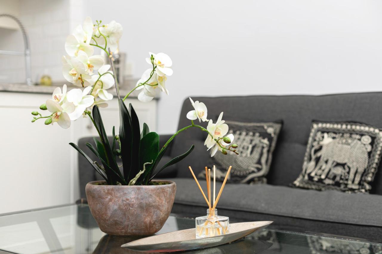 Penthousestays Notting Hill - Spacious 3 Bedroom King Bed Apartment - Near Portobello Road & Kensington High Street 런던 외부 사진